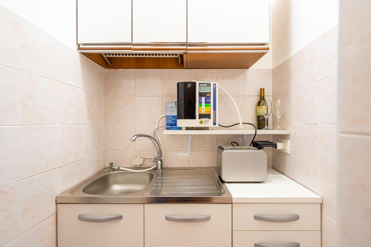 Booking Inn Rome Center Екстер'єр фото